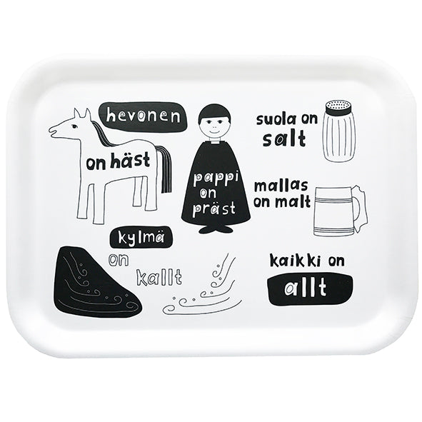 Hevonen on häst tray in black and white. Printed tray that can be washed in the dishwasher. Food contact safe. Size 20 x 27 cm.  hevonen on häst pappi on präst suola on salt mallas on malt kylmä on kallt kaikki on allt   Tarjotin mustavalkoinen printti. Bricka med svartvitt mönster. Kan diskas I maskin.